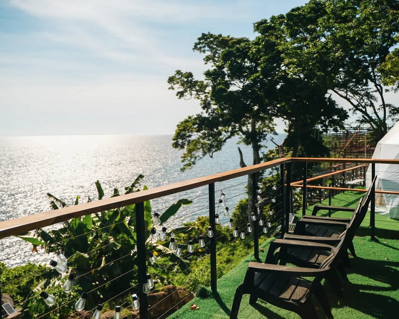 Seaview terrace at Txaleta de Camiguin